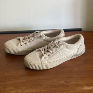 Splendid Trinity Sneaker- Size 10